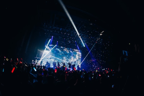 キングサリ「KINGSARI Band set oneman LIVE『Resonance』」の様子。（撮影：真島洸）