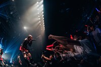 キングサリ「KINGSARI Band set oneman LIVE『Resonance』」の様子。（撮影：真島洸）