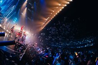 キングサリ「KINGSARI Band set oneman LIVE『Resonance』」の様子。（撮影：真島洸）