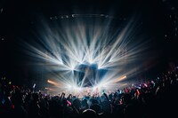 キングサリ「KINGSARI Band set oneman LIVE『Resonance』」の様子。（撮影：真島洸）