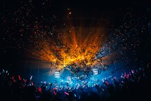 キングサリ「KINGSARI Band set oneman LIVE『Resonance』」の様子。（撮影：真島洸）