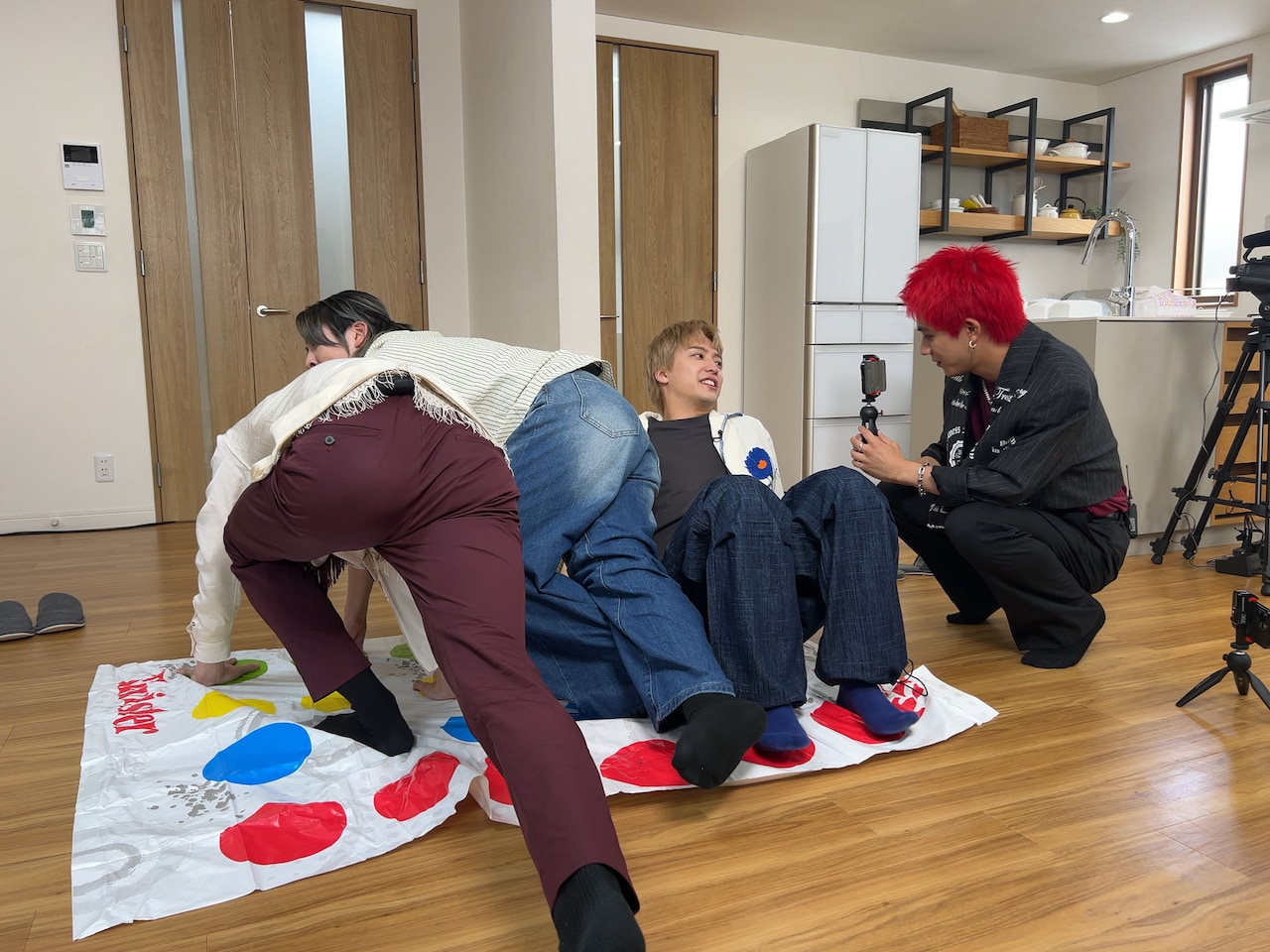 「ダンエビ」初のロケ企画、EBiDANの仲間がホームパーティ！研究生時代の貴重エピソードも続々