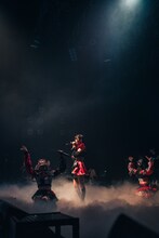 キングサリ「KINGSARI Band set oneman LIVE『Resonance』」の様子。（撮影：真島洸）