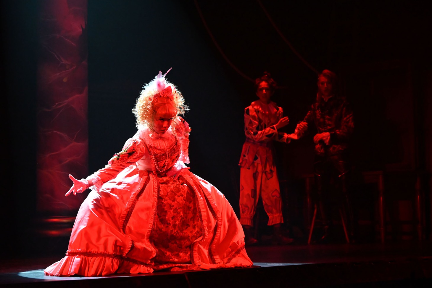 舞台「ソーセージ」のワンシーン。