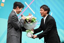 バースデーサプライズを喜ぶ木村柾哉。