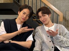 「timelesz project -AUDITION-」より、菊池風磨（左）と渡辺翔太（右）。