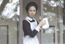 「嘘解きレトリック」第2話に出演する上村ひなの（日向坂46）。(c)フジテレビ