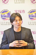 宝塚市大使に就任した武知海青（THE RAMPAGE）。