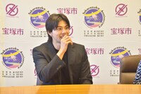 宝塚市大使に就任した武知海青（THE RAMPAGE）。