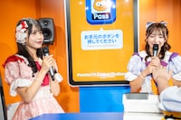 SWEET STEADYの白石まゆみと塩川莉世。