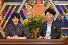 左からホラン千秋、後藤輝基（フットボールアワー）。(c)テレビ朝日