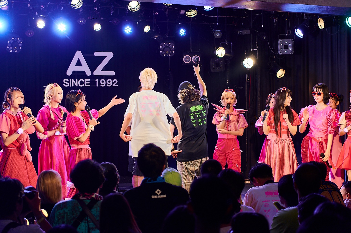 GANG PARADEとthe telephonesのトークの様子。