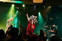 the telephonesのライブの様子。（撮影：大橋祐希）