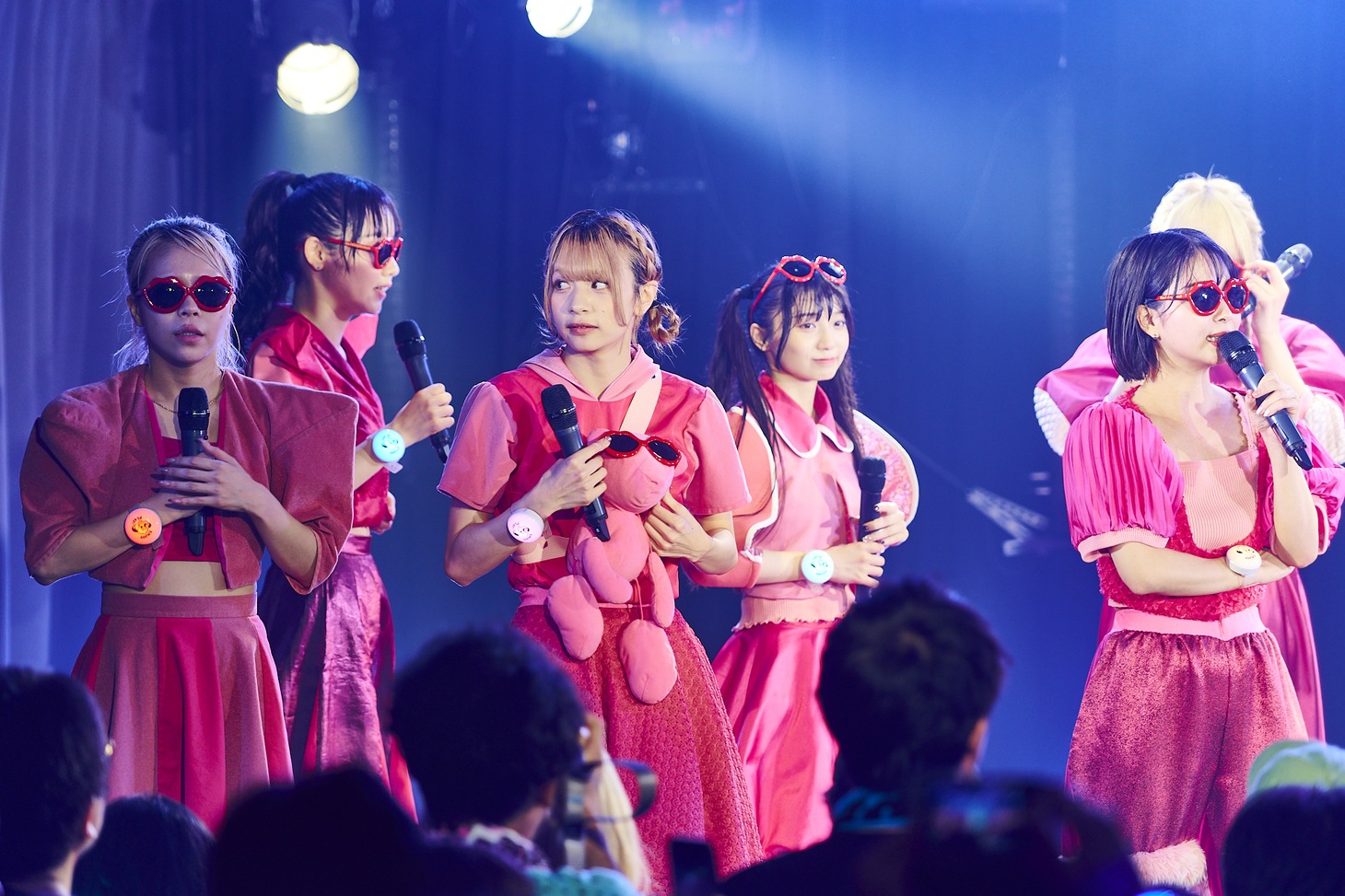 トークをするGANG PARADE。（撮影：大橋祐希）