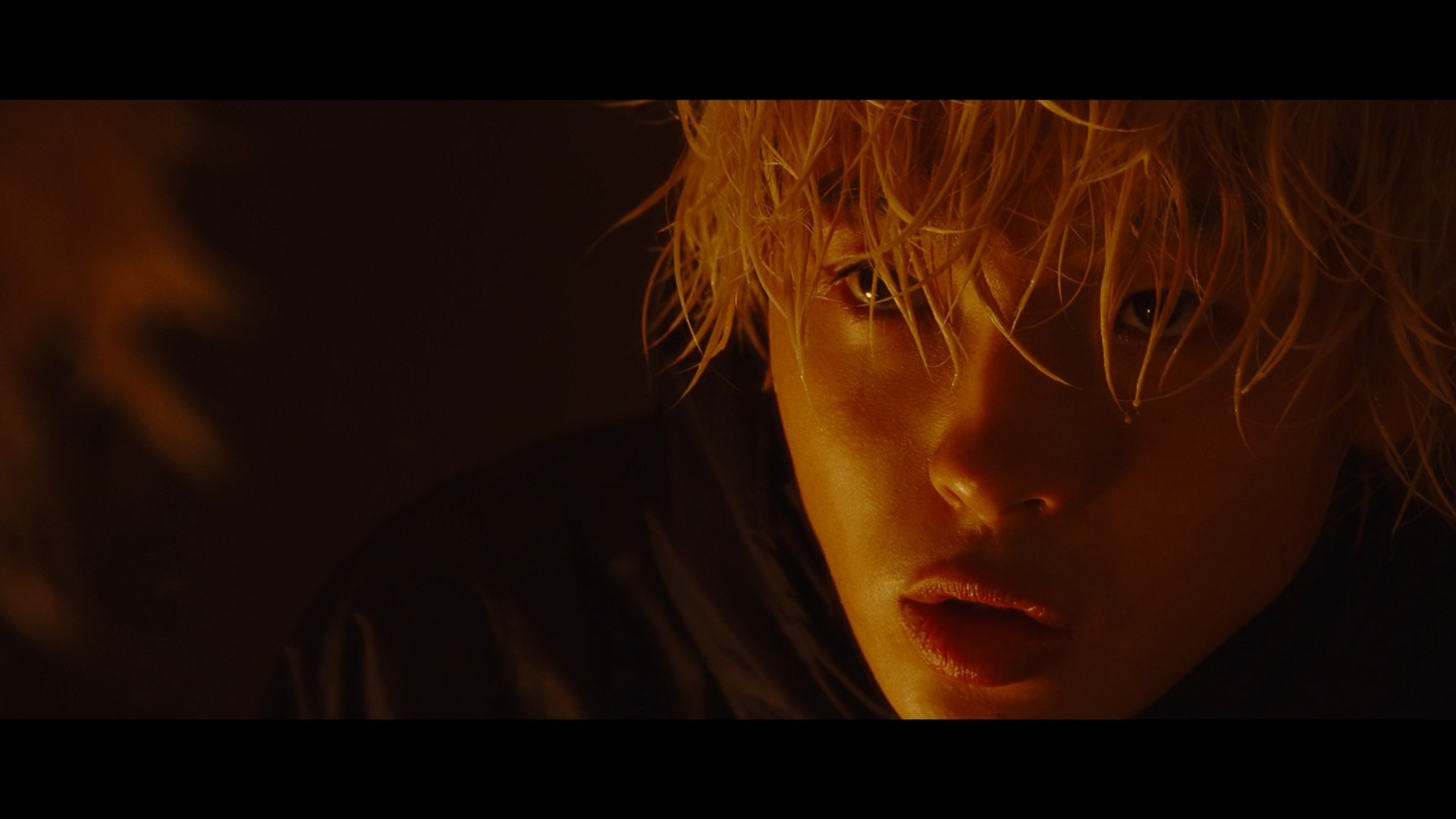 imase「Dried Flower」ミュージックビデオより。