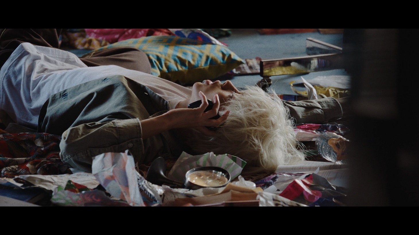 imase「Dried Flower」ミュージックビデオより。