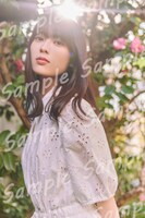 岩本蓮加（乃木坂46）1st写真集「いたずらな風」紀伊國屋書店特典ポストカード（Photo by SAKAI DE JUN）