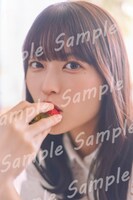 岩本蓮加（乃木坂46）1st写真集「いたずらな風」楽天ブックス（通常版）特典ポストカード（Photo by SAKAI DE JUN）