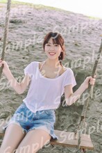 岩本蓮加（乃木坂46）1st写真集「いたずらな風」HMV&BOOKS特典ポスター（Photo by SAKAI DE JUN）