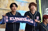 WATWINGの八村倫太郎と鈴木曉。