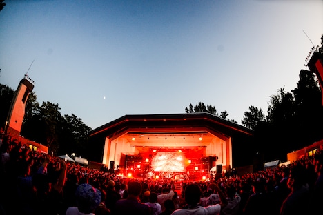 「『KYO-MEIワンマンライブ』～第五回夕焼け目撃者～」の様子。（Photo by Makoto Shinkawa）