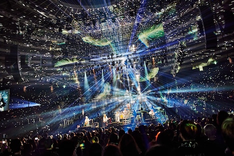LUNA SEAのライブ写真。
