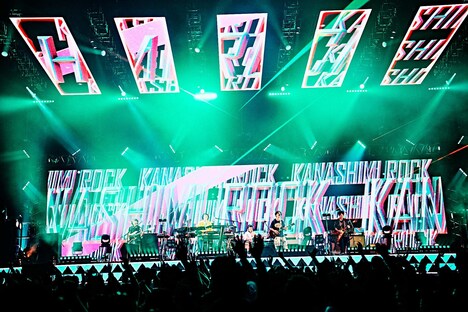 マカロニえんぴつ「TRIP INSIDE ～Osaka-Jo Hall & Nippon Budokan～」ツアーファイナルの様子。（撮影：浜野カズシ）