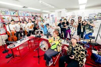 「tiny desk concerts JAPAN」より。（写真提供：NHK）