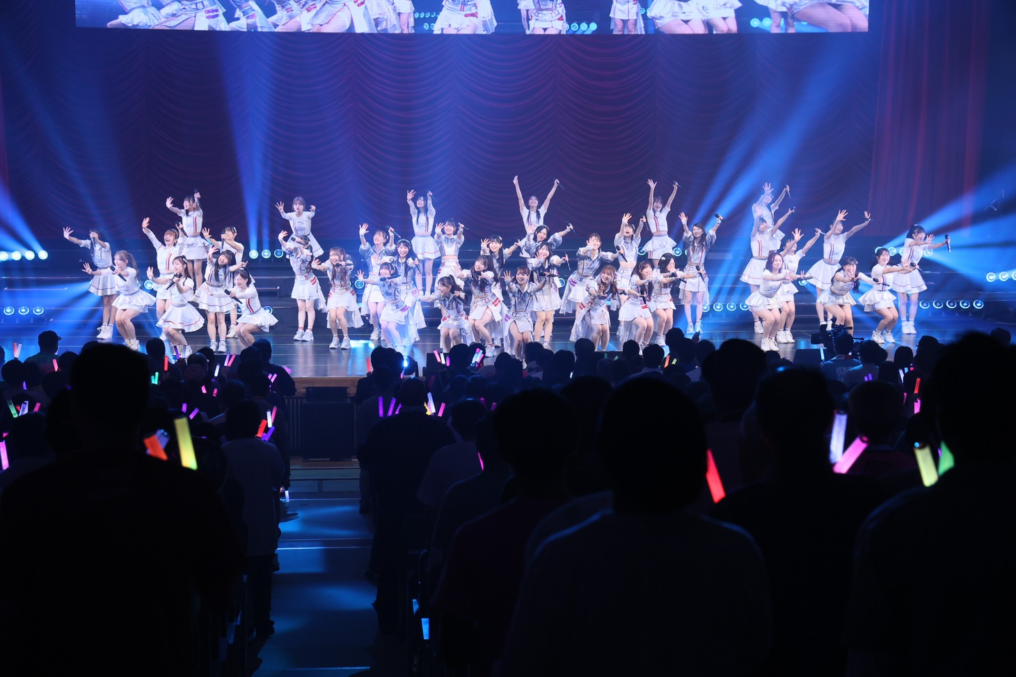 「SKE48 16th Anniversary Festival 2024」で「パレオはエメラルド」を披露するSKE48。(c)2024 Zest, Inc.