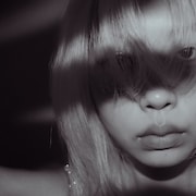 シンガーソングライターAkiが両A面シングル配信、MV公開