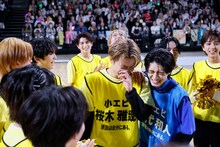 涙を流す桜木雅哉（原因は自分にある。）と、彼のもとに駆け付けた杢代和人（原因は自分にある。）。