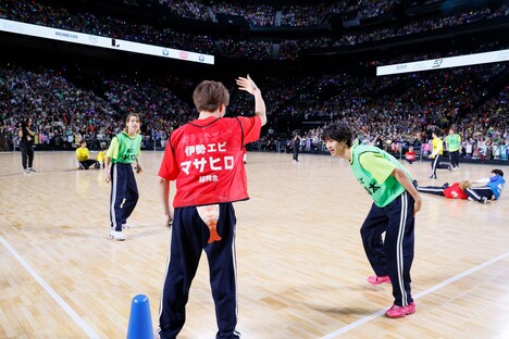 「FURI! FURI! しっぽとりサバイバル！」の様子。