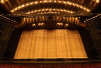 帝国劇場の緞帳。