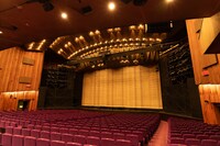帝国劇場の緞帳。