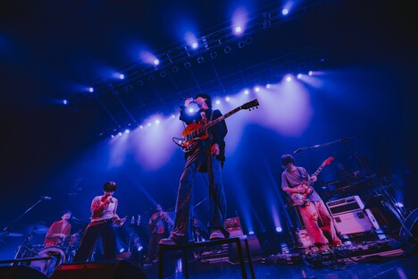 「ダイヤモンドゴリラダイバー」10月10日公演の様子。（Photo by Daiki Miura）