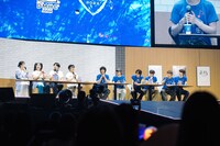 トークセッションの様子。