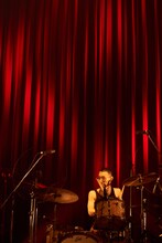 岡本成央（Dr, Cho / 家主）（撮影：今井駿介）