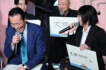 あのの発言に爆笑する遠藤憲一。