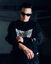 辰吉丈一郎のスペシャルアイテムを着用したACE COOL。