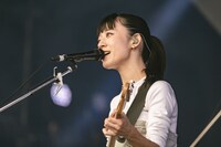 くるりの「How to Go」が特に好きだと語った塩塚モエカ（Vo, G / 羊文学）（撮影：井上嘉和）