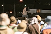 ラフマニノフのメドレーやパガニーニの変奏曲などを演奏した菊池亮太。（撮影：井上嘉和）