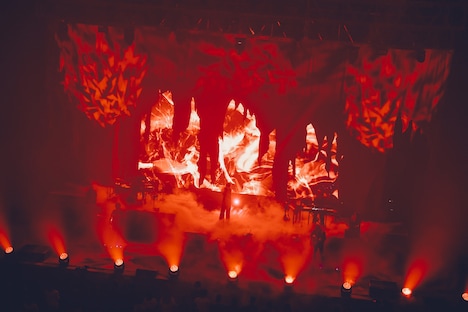 「なとり 2nd ONE-MAN LIVE『劇場～再演～』」の様子。（撮影：タマイシンゴ）