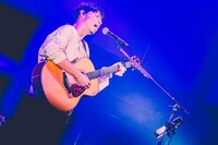 吉田結威（G, Vo）（撮影：白石達也）