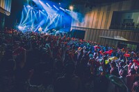 「吉田山田15周年記念 大感謝祭 2Days」2日目の様子。（撮影：白石達也）