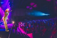 「吉田山田15周年記念 大感謝祭 2Days」初日公演の様子。（撮影：白石達也）