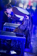 Aoooフリーライブ「Flash!!!!」の様子。