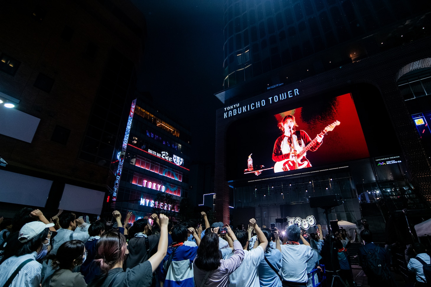 Aoooフリーライブ「Flash!!!!」の様子。