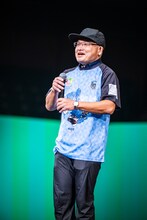 元気に登場した川崎信用金庫・堤理事長。