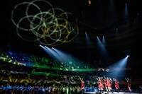 MARUKADO日本武道館フリーライブ「100年のイントロ」の様子。