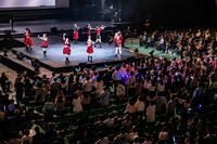 MARUKADO日本武道館フリーライブ「100年のイントロ」の様子。